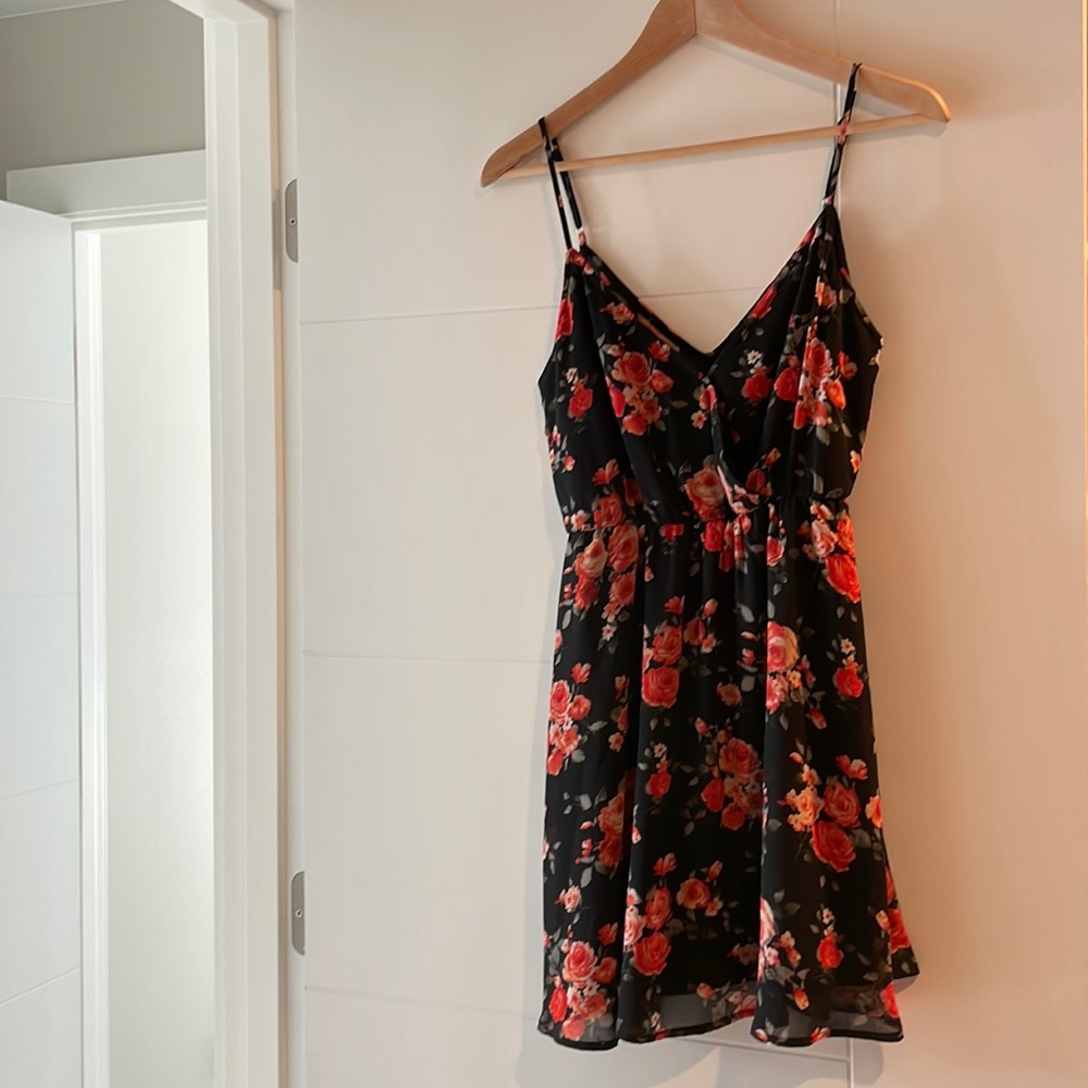 🎀 Forever 21 flower dress